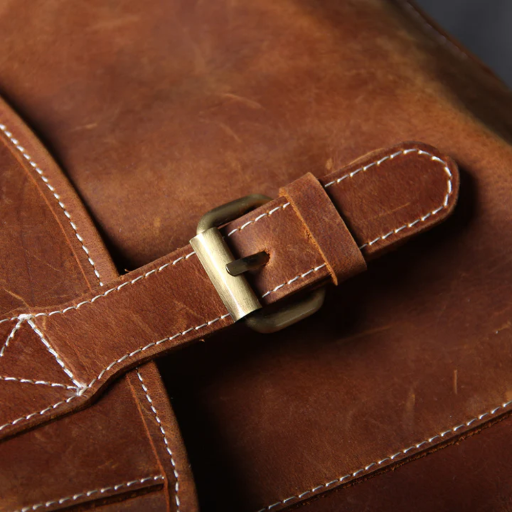 CADIZ - Leather Knapsack
