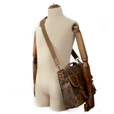 Merkmale Ihrer Waxed Canvas Messenger Bag